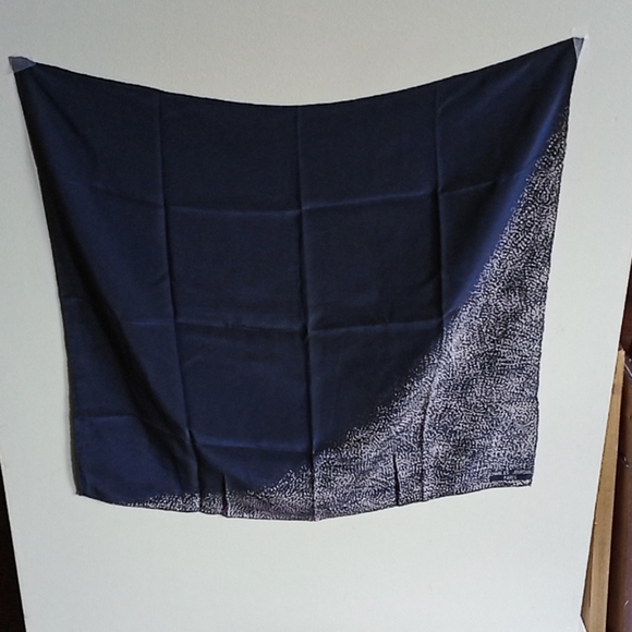 Charles Jourdan Scarf - Picture 4 of 5